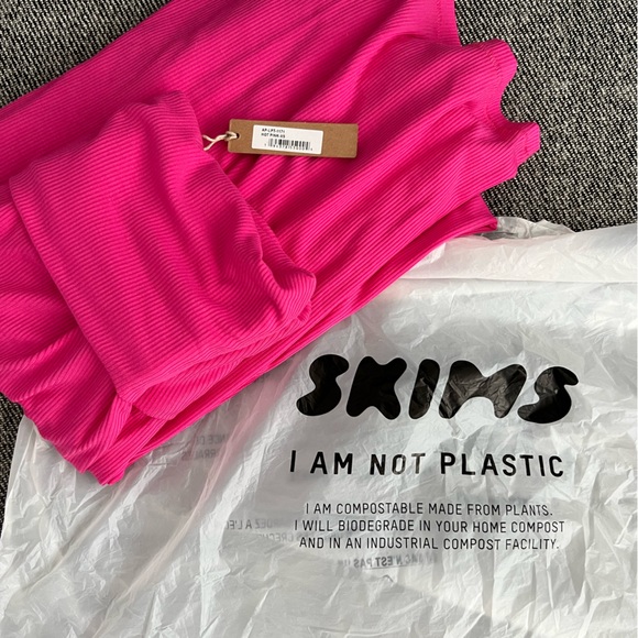Skims Hot Pink soft lounge fold over pant - Picture 3 of 4